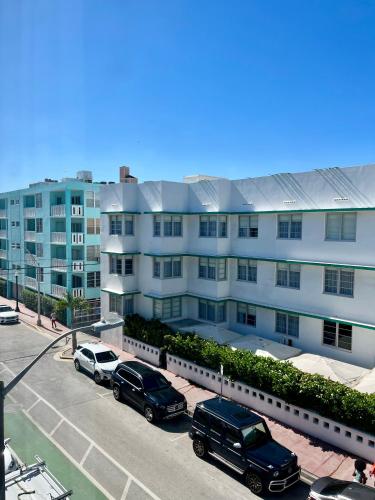 Majestic Hotel South Beach - image 12