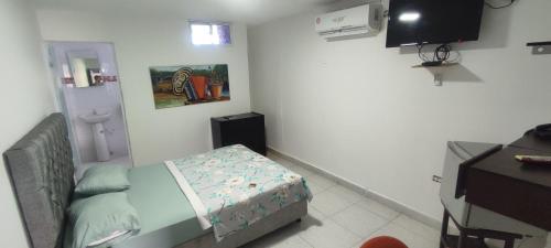 Single Room image 3