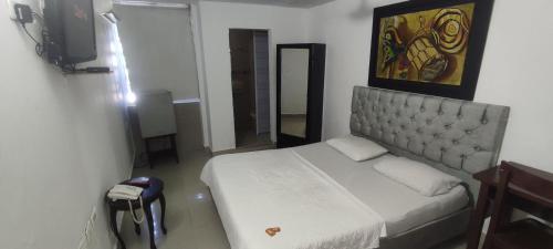 Single Room image 8