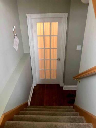 Cozy & Private basement suite, centrally located, Halifax (zdjęcie 3)