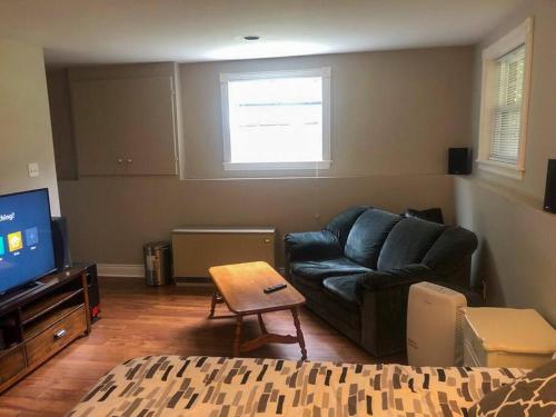 Cozy & Private basement suite, centrally located, Halifax (zdjęcie 8)