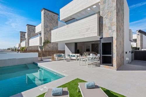 Luxe villa "CASA XXVII" met eigen verwarmd zwembad in Santa Rosalia Resort
