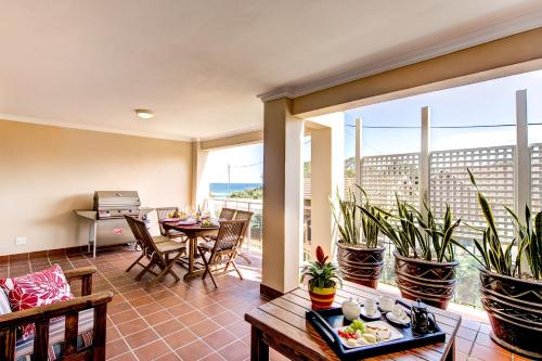 Illovo Beach Apartments at La Mer Illovo Beach Apartments at La Mer