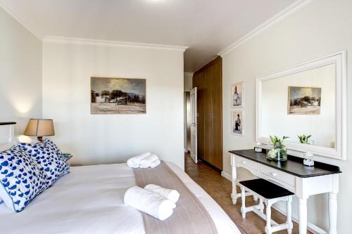 Illovo Beach Apartments at La Mer Illovo Beach Apartments at La Mer