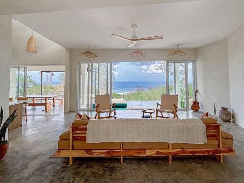 Casa Deriva - Modern 3 Bedroom AC with Pool in Playa Maderas