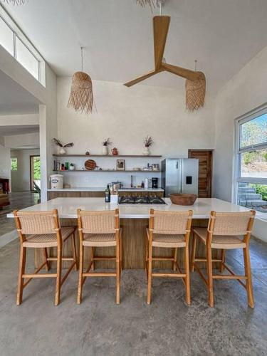 Casa Deriva - Modern 3 Bedroom AC with Pool in Playa Maderas
