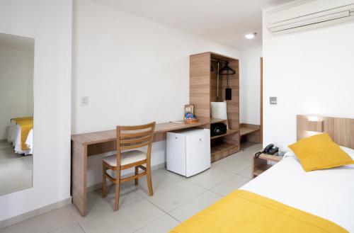 Deluxe Triple Room image 4