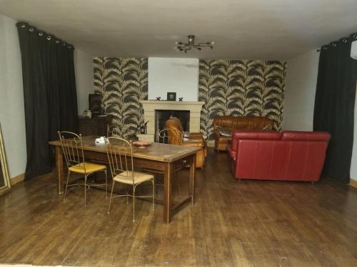 Gite Mani et Princesse à partir de 2 à 6 personnes (Gite Mani et Princesse a partir de 2 a 6 personnes) in Lezay