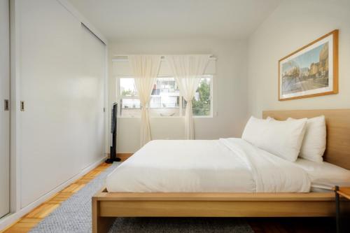 Captivating 2BR with Balcony  in Roma Norte image 7
