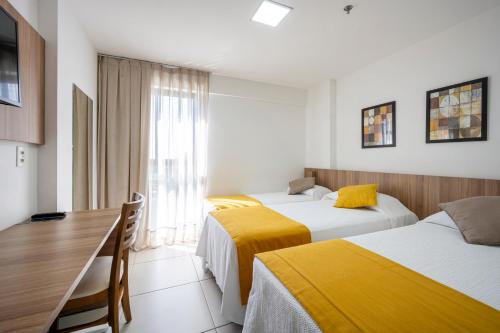 Standard Triple Room image 2