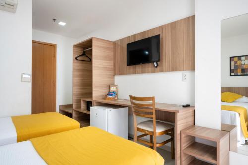 Standard Triple Room image 3