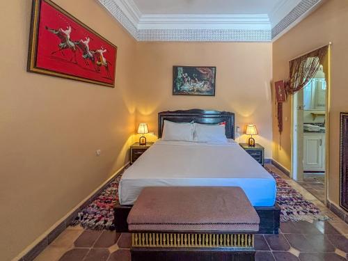 LE BLEU HOUSE LE BLEU HOUSE