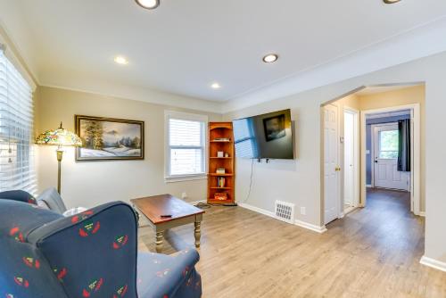 Pet-Friendly Dearborn Home Less Than 2 Mi to Downtown! in Dearborn, USA