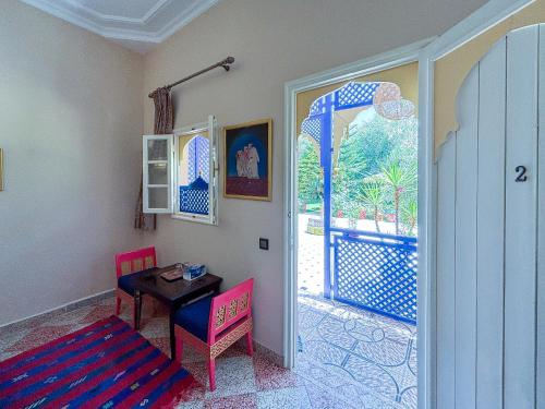 LE BLEU HOUSE LE BLEU HOUSE