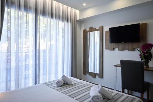 Superior room street view image 7