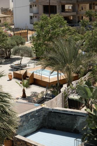 Pollis Hotel - image 5