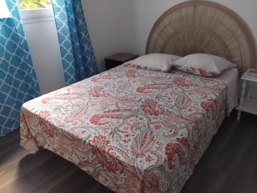 Gigi allee du manoir in Καπεστέρ-Μπελ-Ο