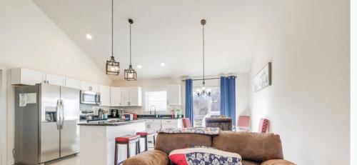 Solymar in Colonial Beach, USA