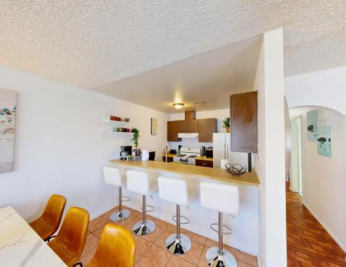 Stylish 3-Bedroom Las Vegas Getaway with Amenities, Las Vegas (photo 11)