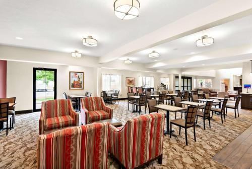 Best Western Palmyra Inn & Suites - image 3