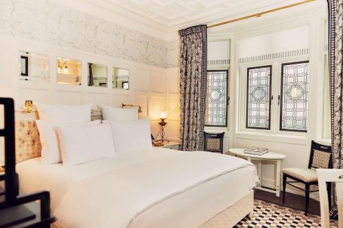 1 queen bed