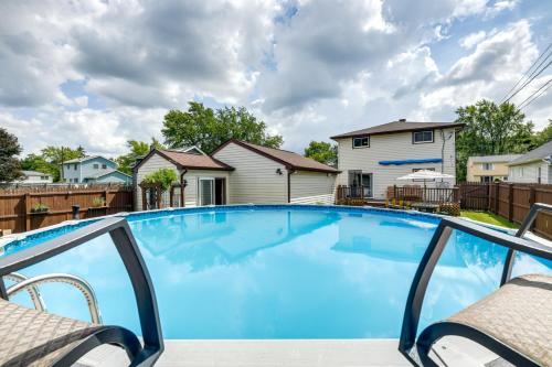 Central Cheektowaga Apt with Shared Hot Tub and Pool! in Cheektowaga, USA