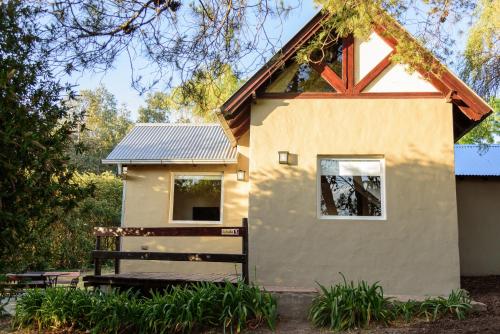 2 bedrooms, 5 beds