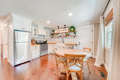 Family-Friendly Harrison Home 33 Mi to Branson! in Harrison, USA
