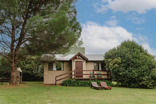 2 bedrooms, 5 beds