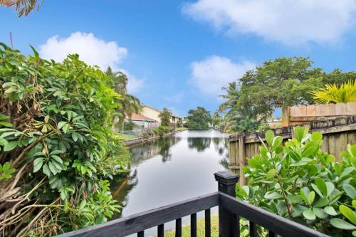 Royal Palm Oasis-Pool,King Suite,Quiet,Beach 5miis in Fort Lauderdale, USA