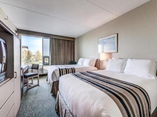 Heritage Inn Hotel & Convention Centre - Saskatoon Set in a prime location of Saskatoon (SK), Heritage Inn Hotel & Convention Centre - Saskatoon puts everything the city has to offer just outside your doorstep. Both business travelers and tourists can