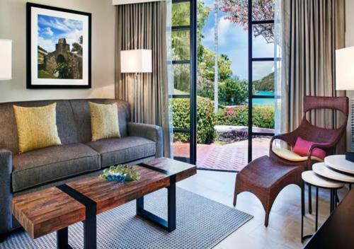 Létesítmények, Beautiful resort setting with amazing amenities in this Studio Apt in Cruz Bay