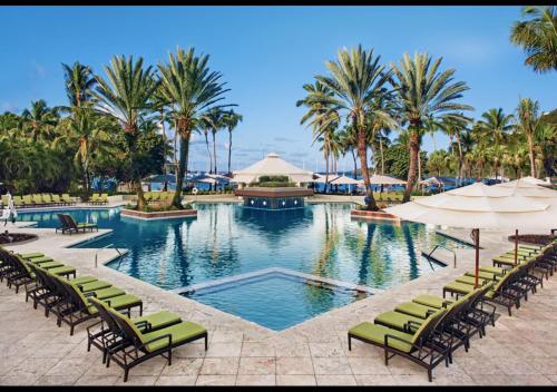 Beach fun with the family in this resort 3BD with onsite activities pool, kids room, and more, Cruz Bay (foto 8)