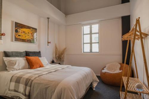 Central City Loft - Sleeps 10