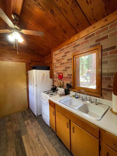 Sierra Sky Lodge - main image