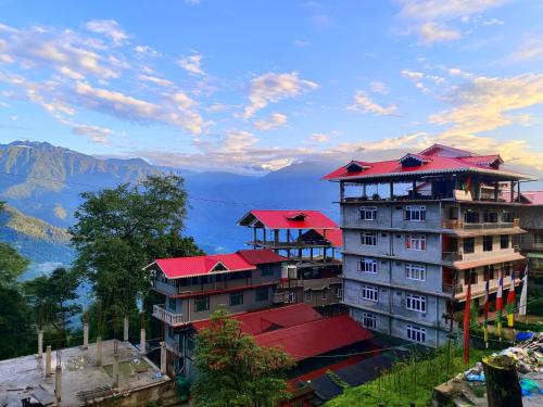 . Hotel Red Cherry Pelling