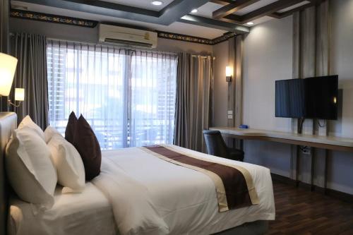 Superior Suite image 6