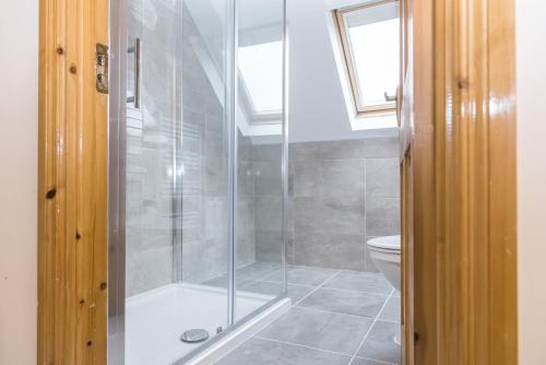 Bathroom, Bunhovil -3 bedroom in Bundoran
