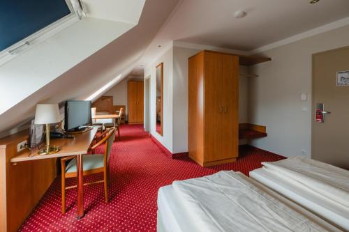 Hotel Mirage Room Type - Quadruple Room