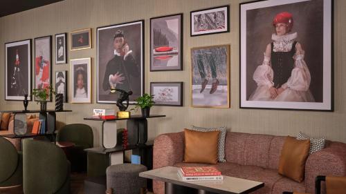 88 Rooms Hotel - image 13