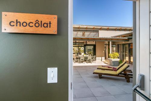 Létesítmények, Sunny Double Volume Penthouse, All Ensuite in Thesens Sziget