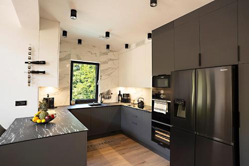 virtuve, Villa pri rybníku STROHM (Villa pri rybniku STROHM) in Štiavnické Bane