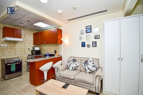Luxury Escapes - Budget Cozy Studio in Dubai Gate 2 JLT, Dubai (photo 8)
