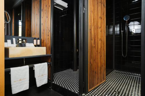 Suite, terrace