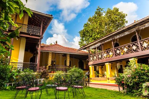 Garden, Casa Menezes - A Heritage Goan Homestay in Old Goa
