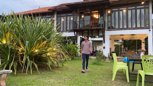 Jarah Residence, Classic Home Staycation