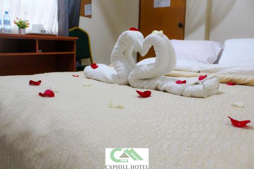 Caphill Hotel in อึมโลลองโก