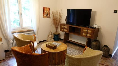 Skupni salon/TV območje, BBPrimavera in Croglio