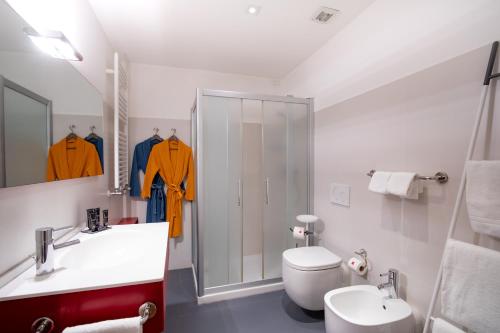 Superior Two-Bedroom Apartment image 1