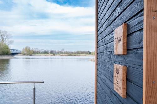 Komfort-Hausboot DIVA mit Kamin, Hamburk (fotografie 3)
